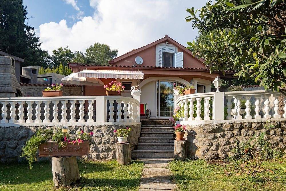 Stunning home in Rijeka with Wifi in Rijeka, Primorje-Gorski Kotar