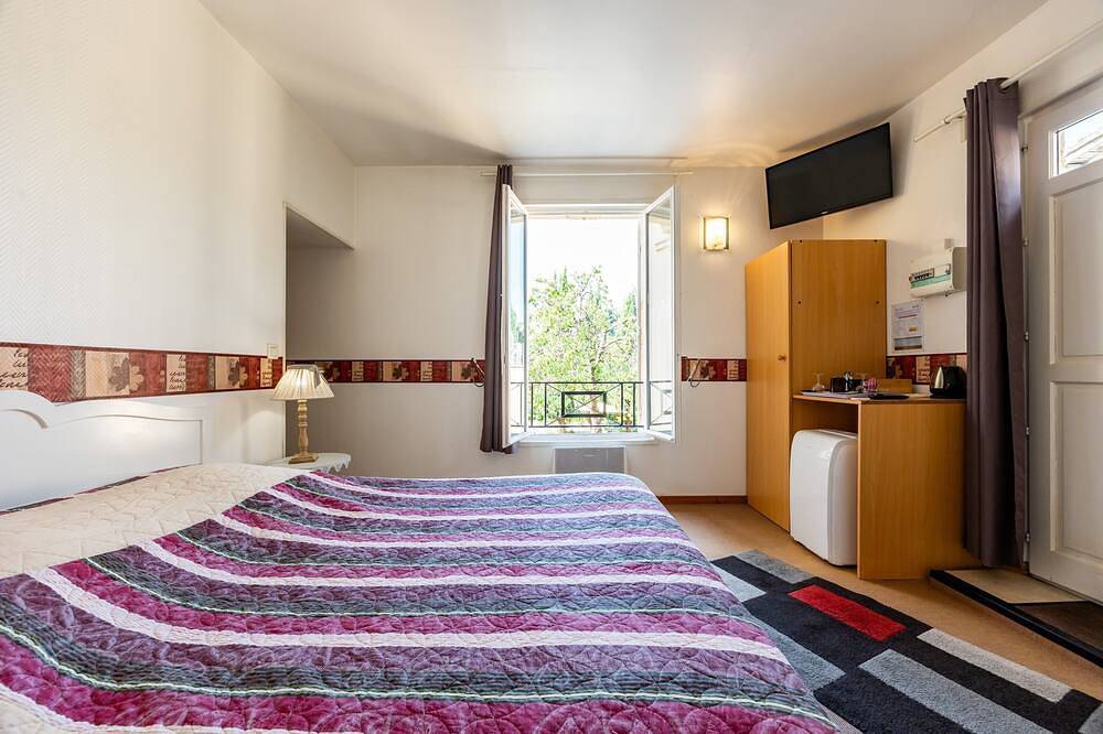Chambre Double - Les Logis de la Tourelle in Saint-Émilion, Région de Libourne