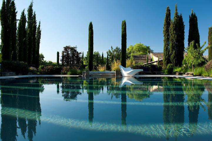 Appartement de vacances pour 2 personnes, avec terrasse ainsi que piscine et jardin