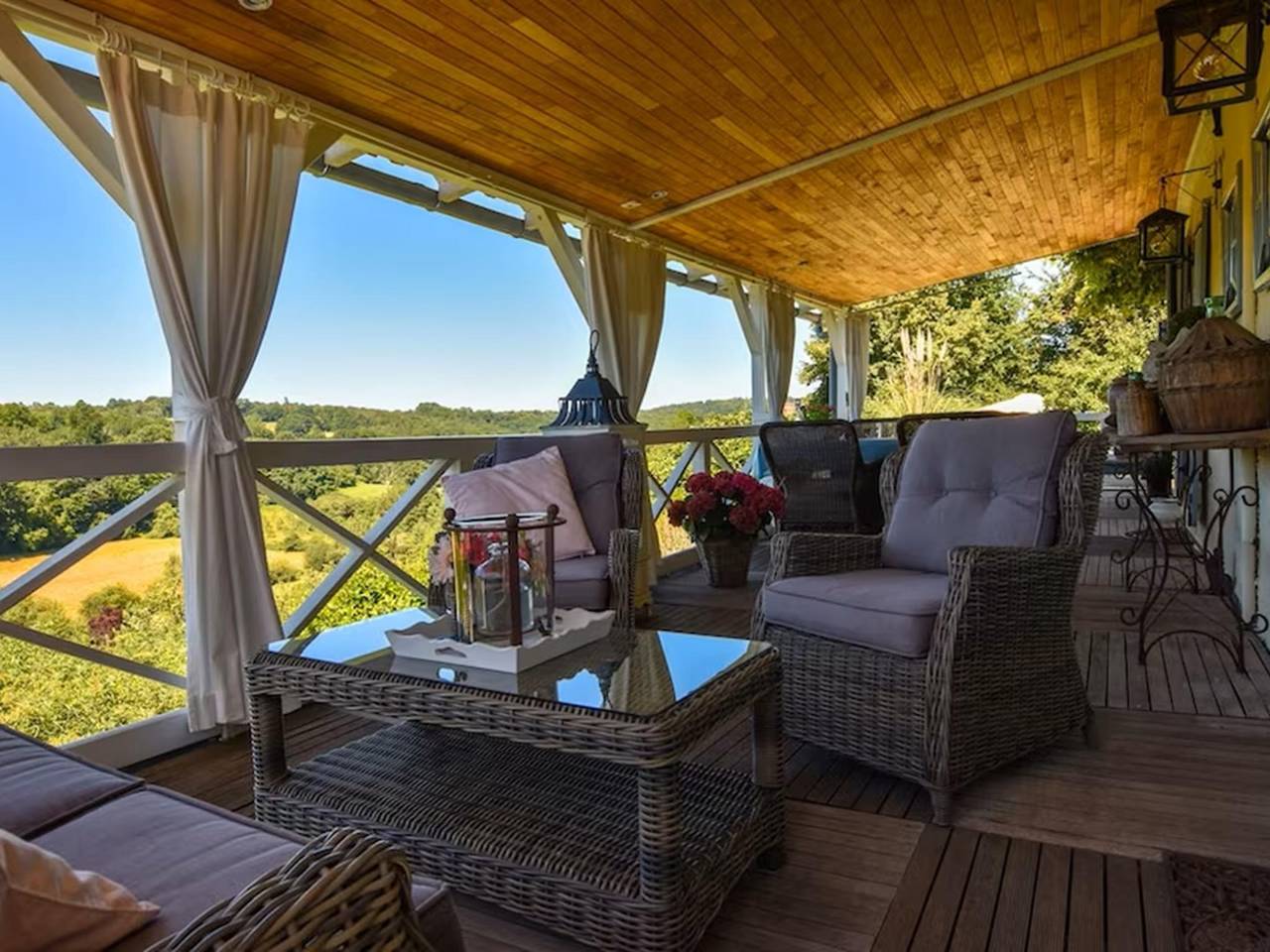 Maison confortable avec vue et piscine privée
 in Villefranche-du-Périgord, Périgord Noir
