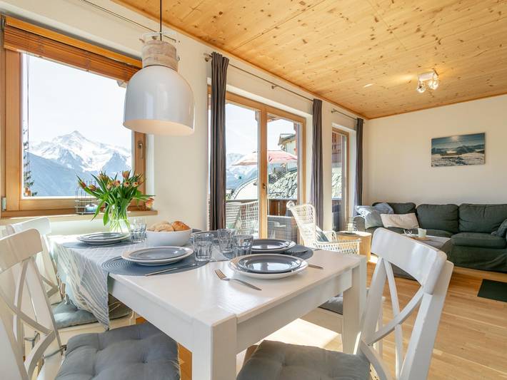 Luxe chalet met geweldig uitzicht over Zillertal in Tux Alps, Hippach