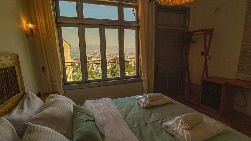 Charmantes Zimmer im historischen Konak, Türkei — familienfreundlicher Rückzugsort in Izmir, Türkische Ägäis