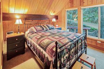 Log Cabin for 6 Guests in Orcas Island, San Juan Islands, Picture 4
