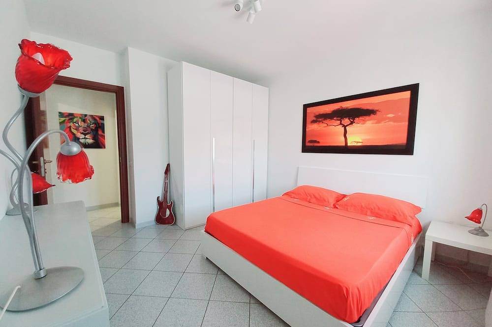 Spacious modern apartment in the heart of Tuscany perfect for families & groups in Pieve a Nievole, Pistoia Provinz