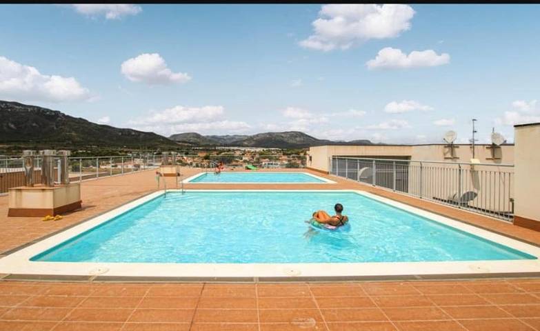 Appartement de vacances pour 4 personnes, avec balcon et piscine