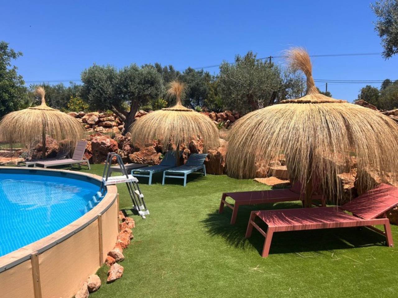 Ferienhaus 'Casa Cobra' mit Bergblick, Gemeinschaftspool, Garten und Wlan in Moncarapacho, Parque Natural da Ria Formosa