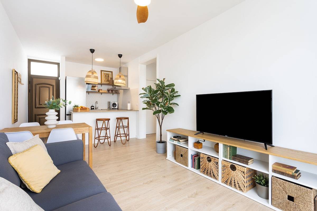 Appartement entier, Appartement de vacances pour 3 personnes avec piscine in Playa de las Américas, Arona