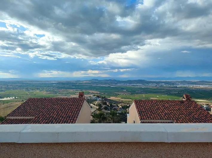 Casa de vacaciones para 6 personas, con jardín además de piscina y vistas - 1