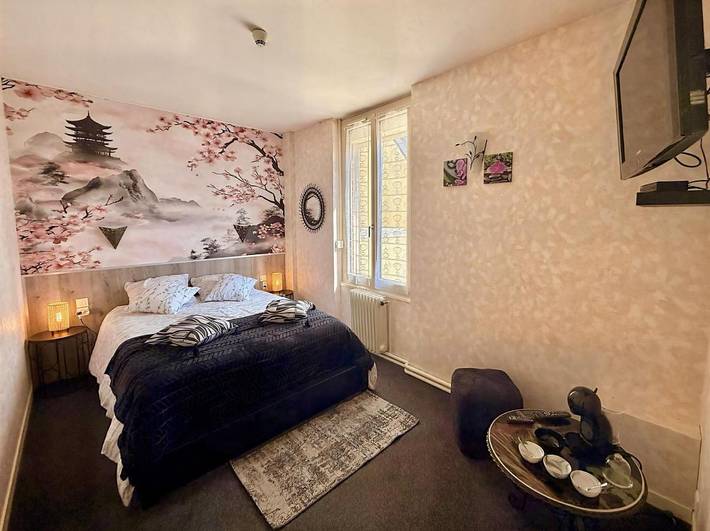 Chambre d’hôte pour 2 personnes, avec piscine ainsi que terrasse et jardin dans la Sarthe - 2