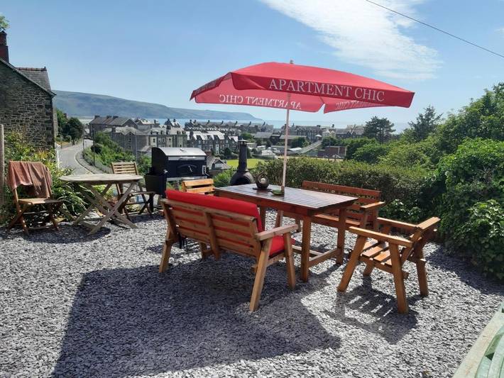 Apartment for 4 people, with view and garden in Barmouth