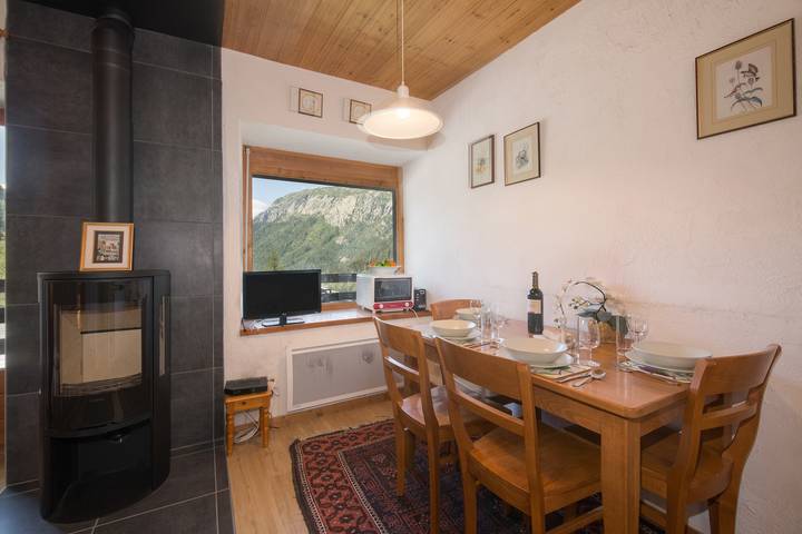 Chalet pour 5 personnes, avec balcon, adapté aux familles à Chamonix-Mont-Blanc - 4