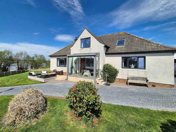 Holiday home for 9 people, with garden, with pets in Dumfries and Galloway