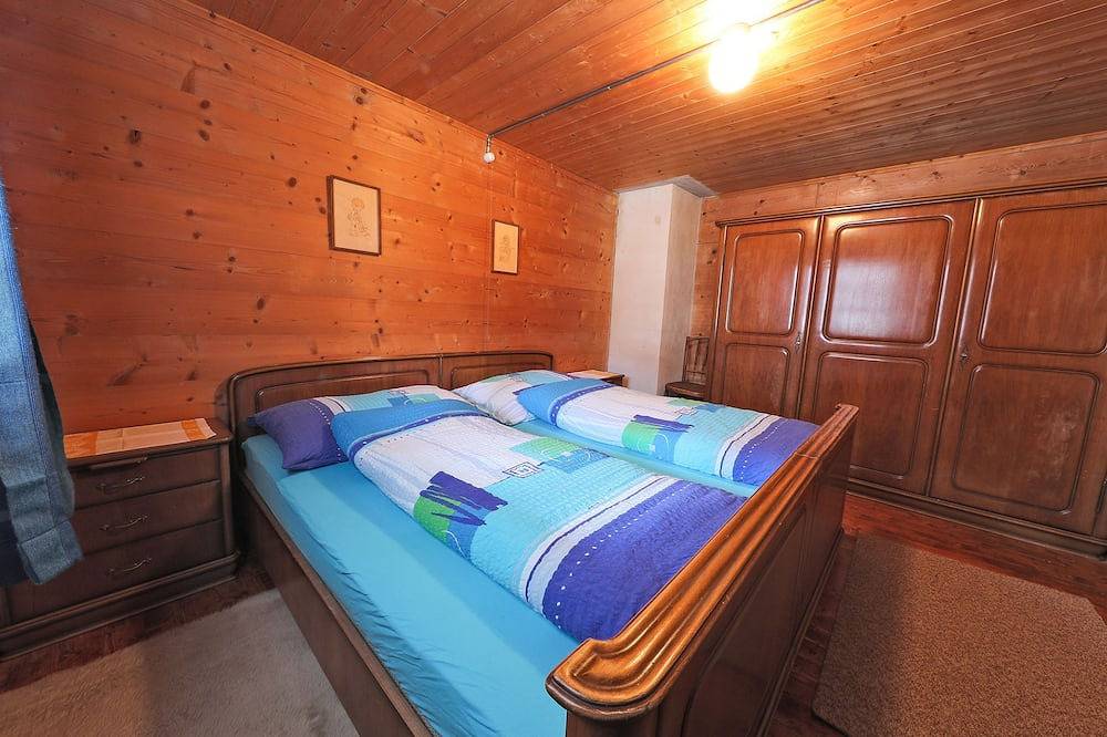 Ganze Wohnung, Aschüel, (St. Antönien). in St. Antönien, Rätikon Gebirgsgruppe