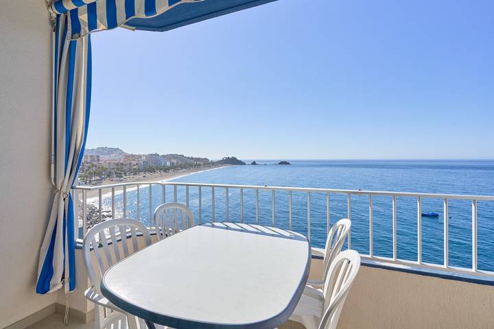 Apartment 'Apartamento Moderno' with Sea View, Wi-Fi and Air Conditioning