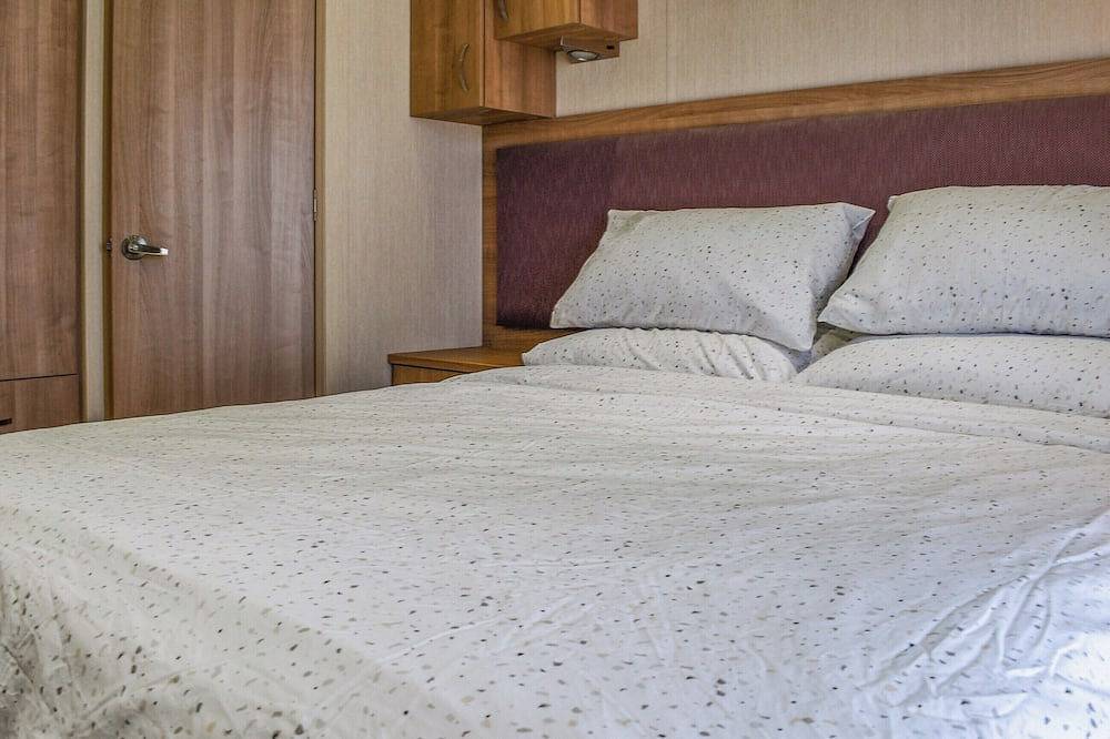 A cosy retreat superbly located close to the delightful village of Westward Ho. in Westward Ho, Hartland Devon Heritage Coast