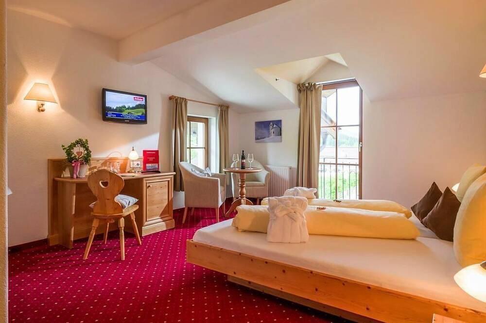 Doppelzimmer, 22 - 28m², mit Balkon - Hotel Reitlwirt in Brixen im Thale, Kaisergebirge