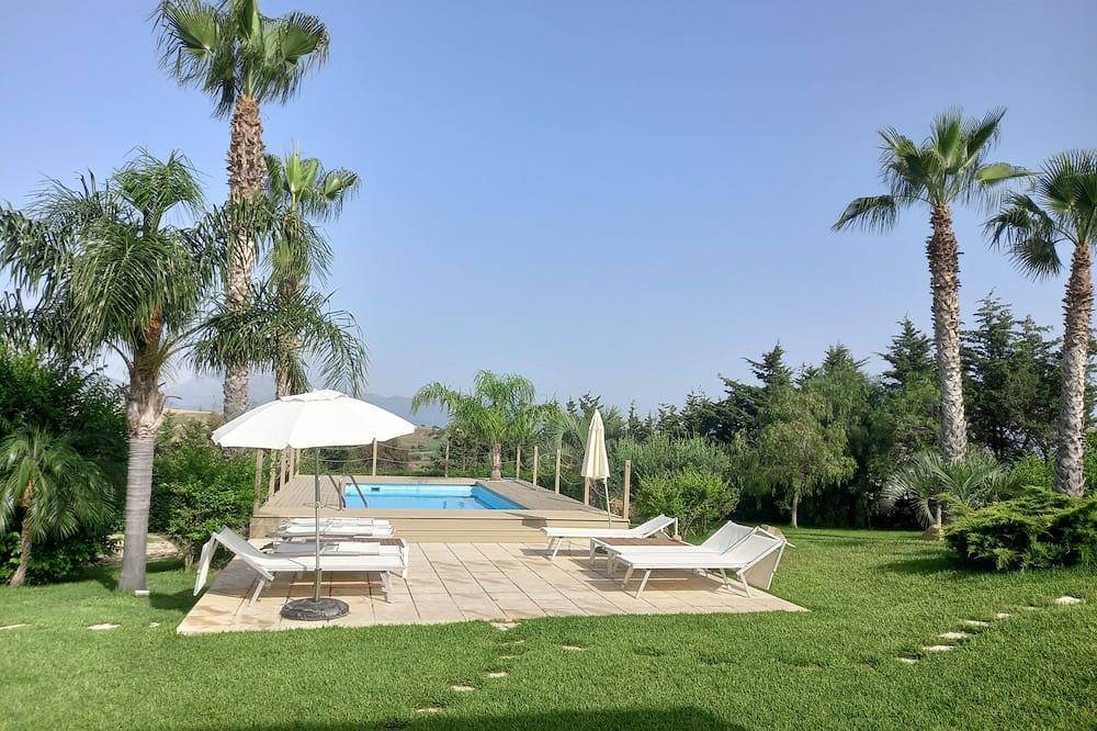 Ganze Wohnung, Villa-Wohnung mit Blick auf den Golf von Castellammare. in Partinico, Palermo Provinz