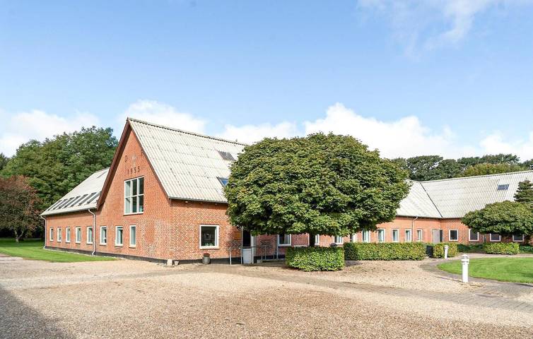 Ferienhaus für 39 Personen, mit Terrasse und Garten sowie Sauna, mit Haustier - 1