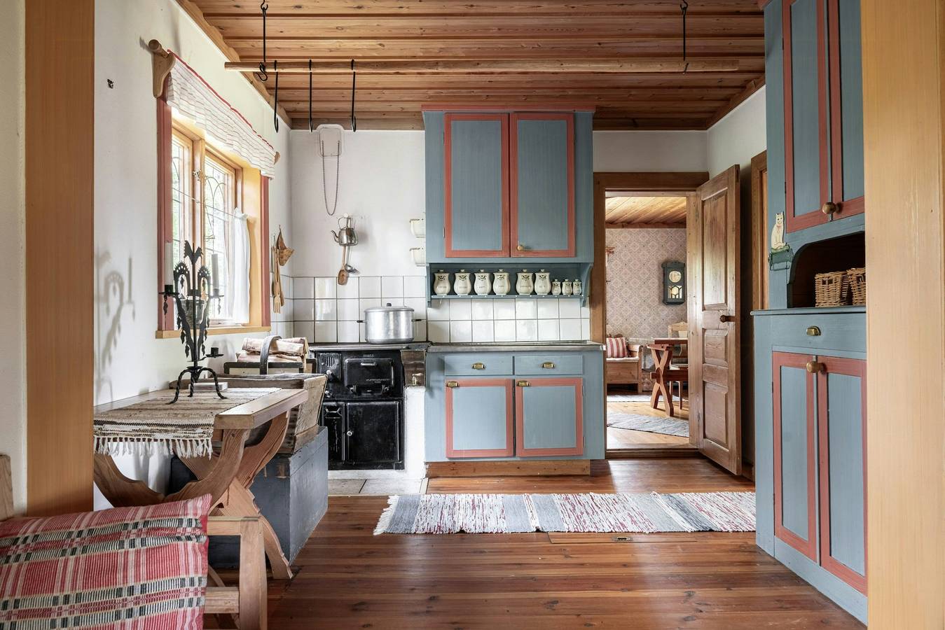 Historische, netzunabhängige Almhütte am Romboleden in Leksand, Dalarna