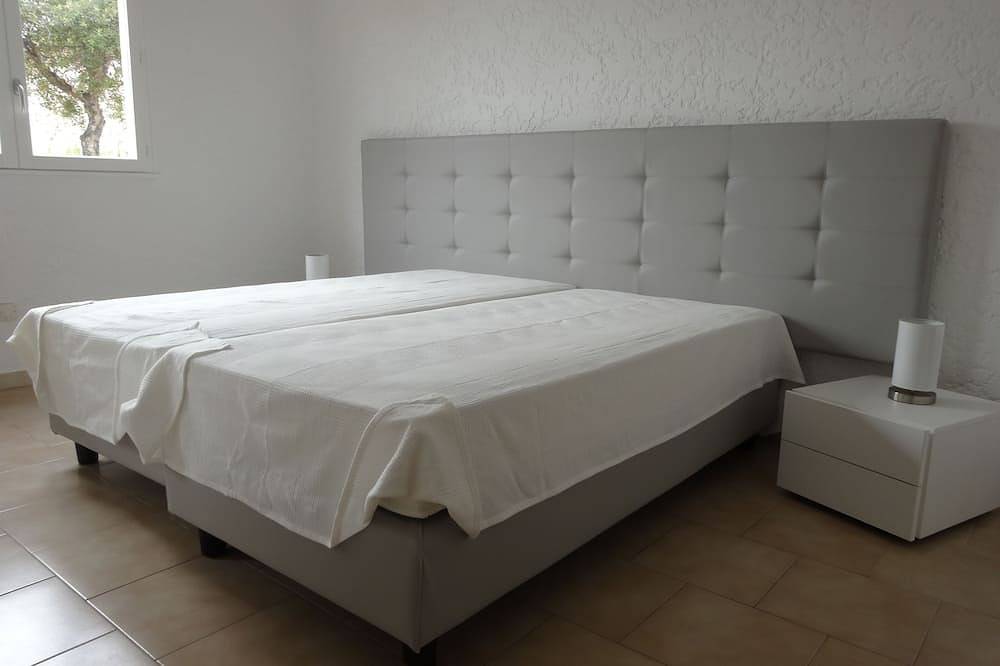 Ste Lucie De Porto Vecchio Pinarello Villa mit Meerblick / beheizter Pool beheizt in Pinarellu, Zonza