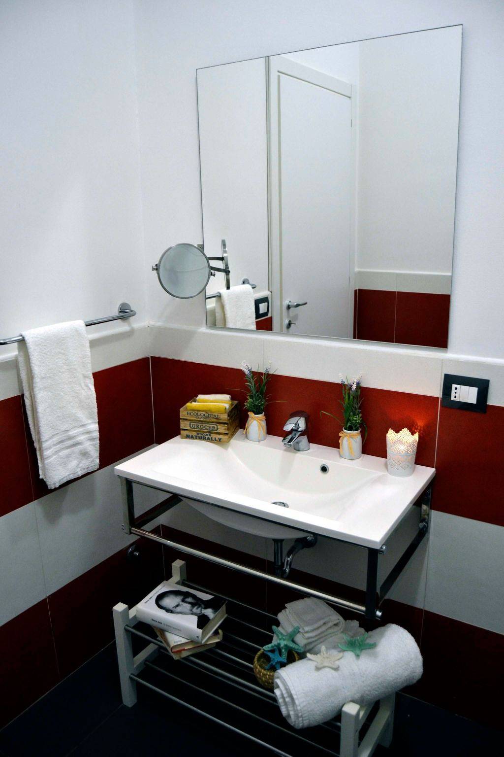 Entire apartment, Wohnung mit Meerblick für 6 Personen in Scicli, Ragusa Province