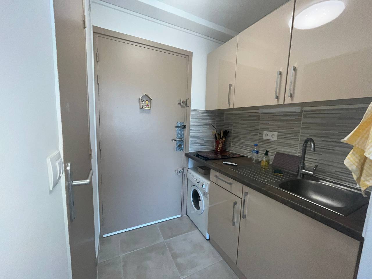 Hel leilighet, Cozy studio near beach, pets allowed in Sete, Middelhavskysten (Frankrike)