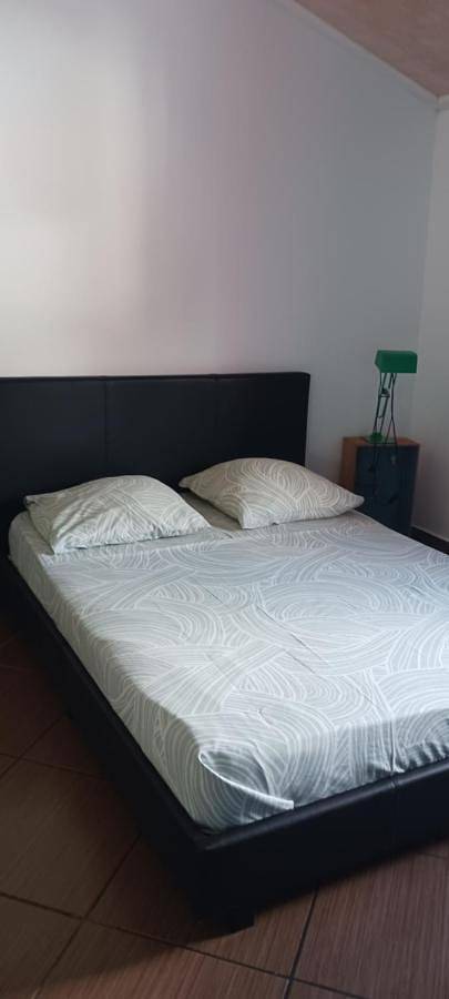 Location de vacances pour 6 personnes, avec piscine ainsi que jardin et vue, adapté aux familles dans Sainte-Rose (La Réunion) - 2