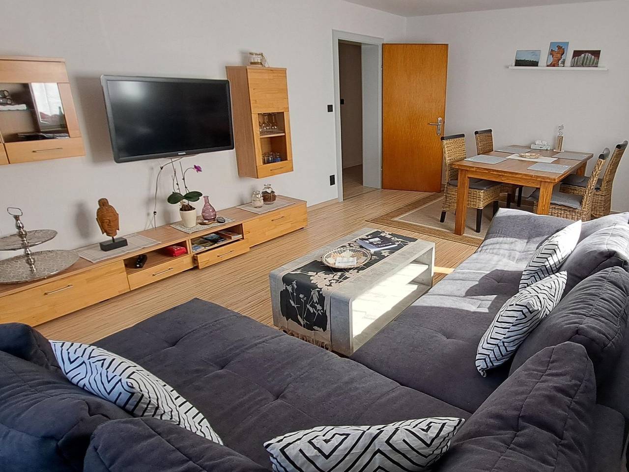 Ganze Ferienwohnung, Ferienwohnung Ilona - Appartement/Fewo, Dusche, Wc, 2 Schlafräume in Erfweiler, Pfalz