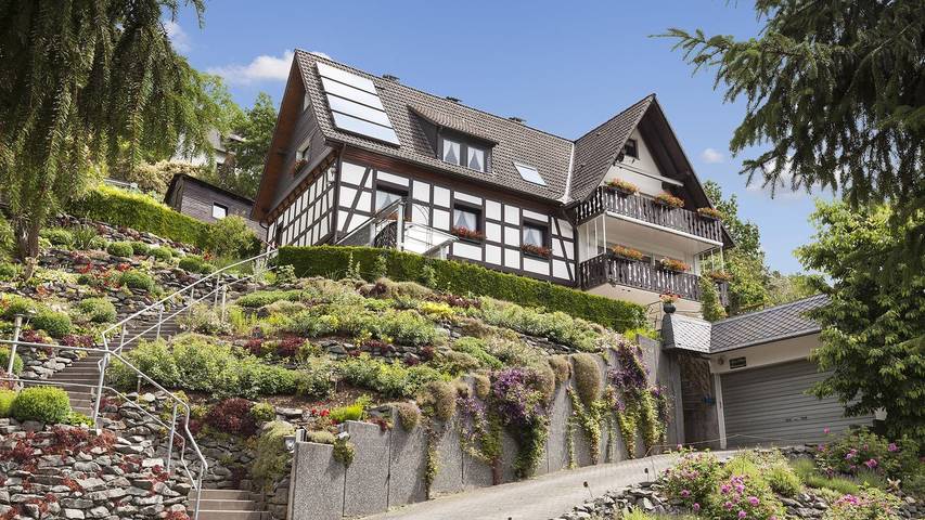Ferienhaus für 12 Personen, mit Terrasse und Garten, mit Haustier in Hallenberg