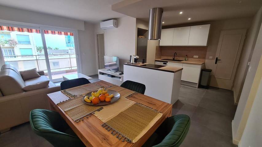 Gîte pour 4 personnes, avec terrasse et vue, animaux acceptés dans Plage Magnan - 2