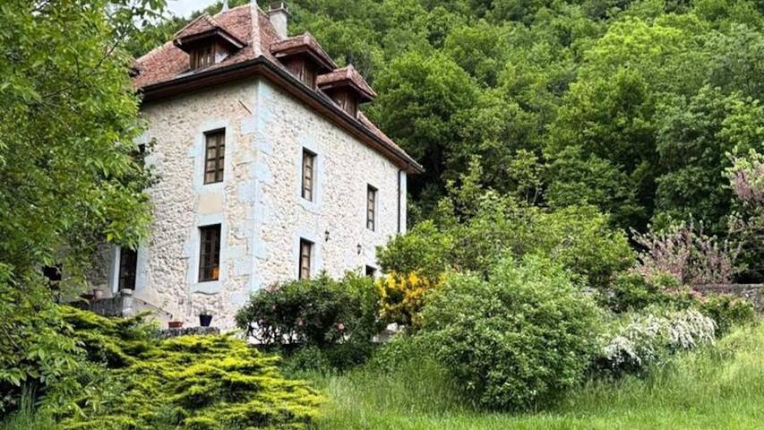 Gîte pour 11 personnes à Yenne - 2