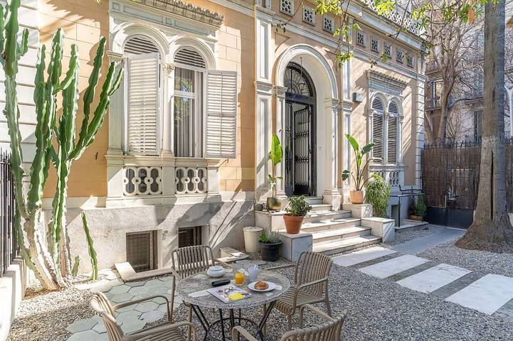 Ferienwohnung für 15 Personen, mit Balkon und Garten