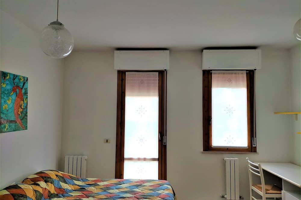 Ganze Wohnung, Oleander vacation apartment in Fano between sea and city center - near hospital in Fano, Fano (Gemeinde)