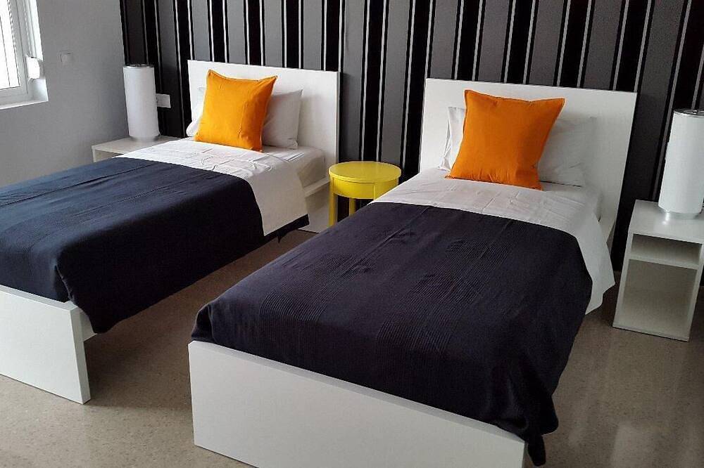 Entire apartment, Modern and Stylish apartment in the heart of La Carihuela - Torremolinos in La Carihuela, Torremolinos