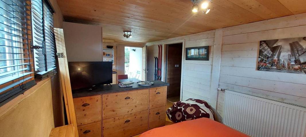 Gîte pour 2 personnes, avec jardin ainsi que terrasse et vue dans Golf Club du Lac d'Annecy - 3