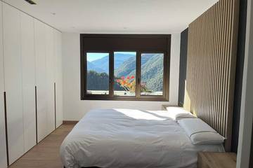 Vacation Rental for 10 Guests in Andorra, Picture 2