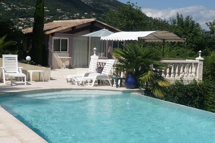 Apartamento de vacaciones para 2 personas, con terraza además de jacuzzi y jardín - 1
