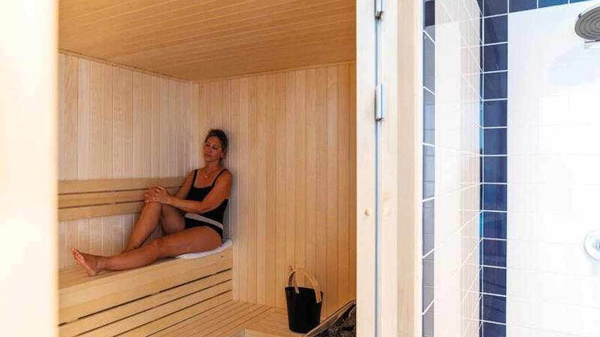 Gîte pour 3 personnes, avec terrasse et piscine dans Plage de Morgat - 4