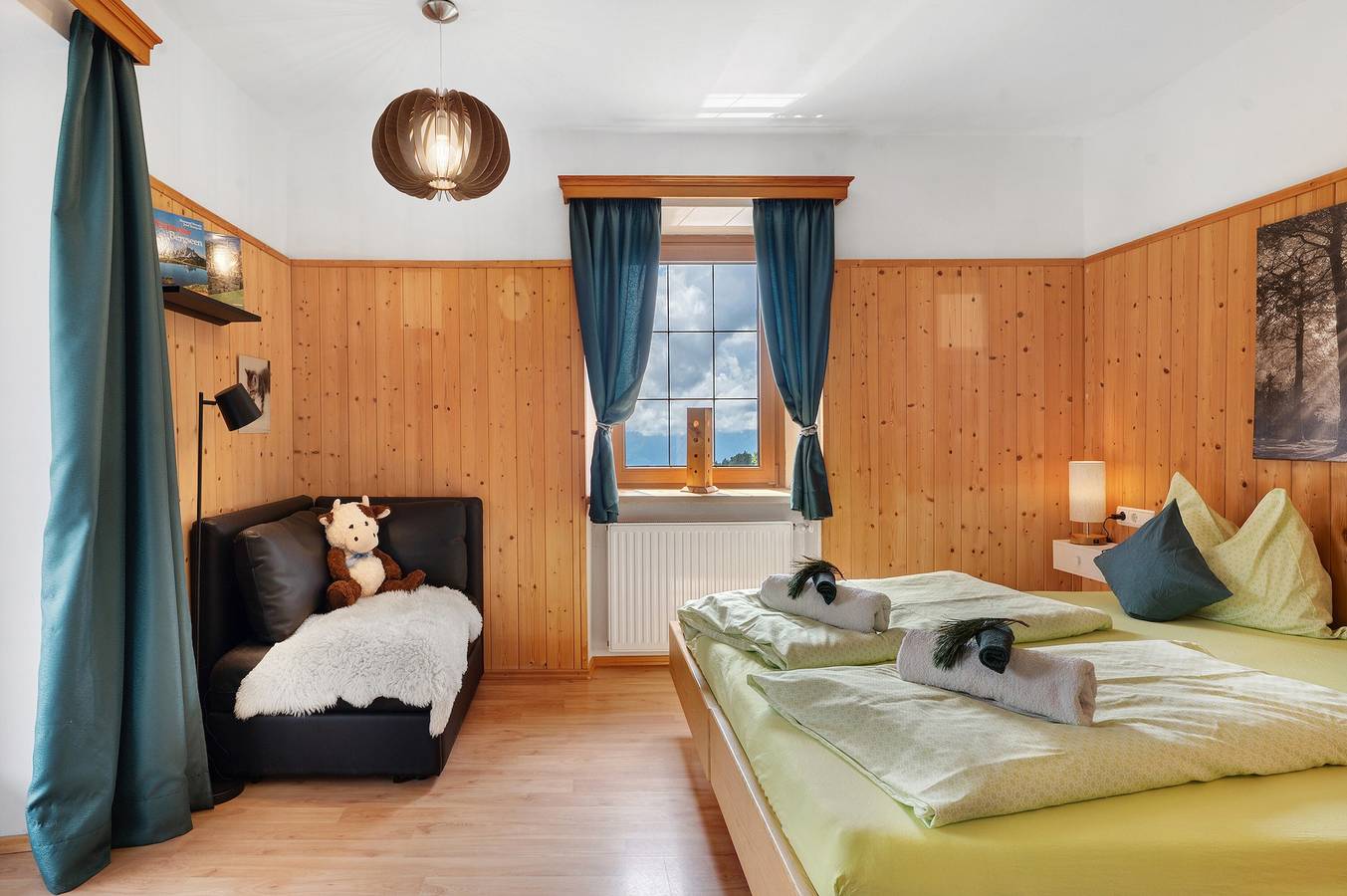 Ganze Wohnung, Ferienwohnung 'Huanzhof Ferienwohnung Lerch' mit Bergblick, privater Terrasse und Wlan in Aldein, Südtirol