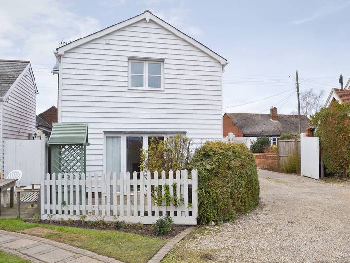 Cottage for 4 people, with garden, with pets in Colchester