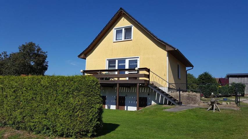 Ferienhaus für 5 Personen, mit Balkon und Terrasse sowie Ausblick
