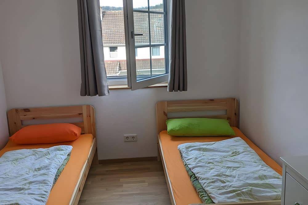 Ganze Wohnung, Ferienwohnung 'Fewo Schwarzwälder Blattert' mit privater Terrasse, Gemeinschaftsgarten und Wlan in Bonndorf, Südschwarzwald