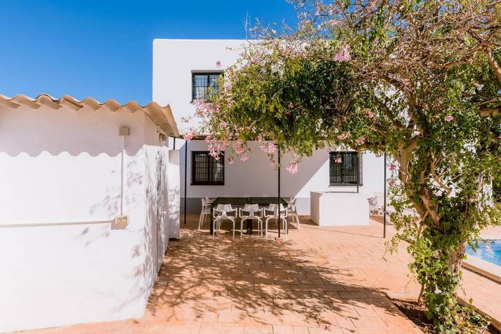 Casa rural para 12 personas, con Terraza además de Jardín y Piscina en Sant Jordi de ses Salines - 4