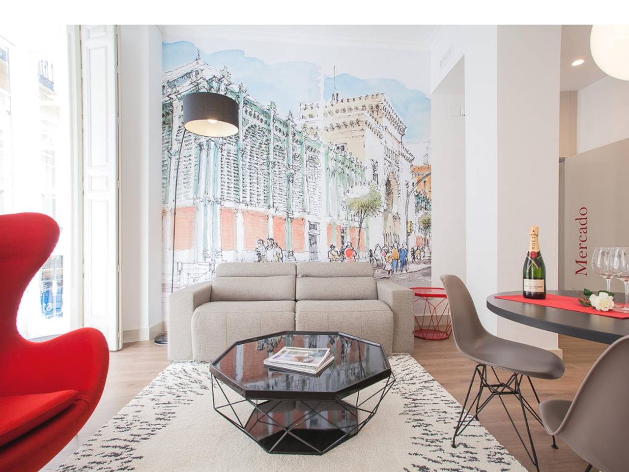 Entire vacation apartment, Del Parque Flats Santos - Mercado in Malaga Centro Historico, Malaga