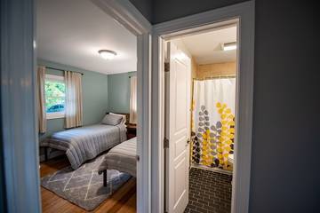 Vacation Home for 5 Guests in Stowe, Stowe Mountain, Picture 4