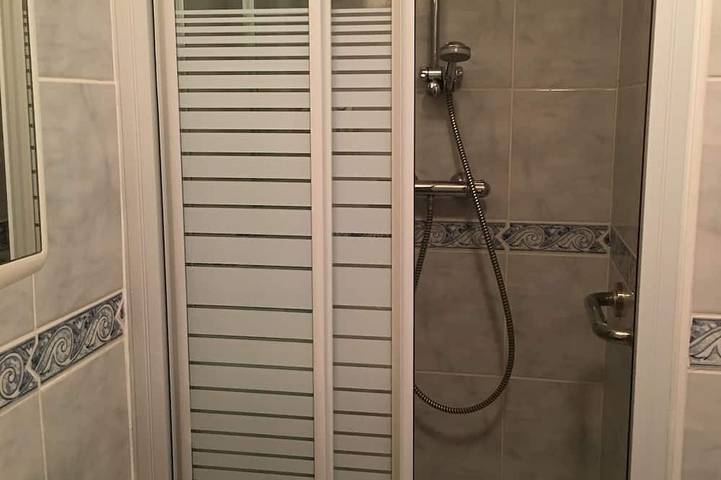 Gîte pour 2 personnes, avec terrasse ainsi que jacuzzi et jardin, animaux acceptés à Aiguèze - 4