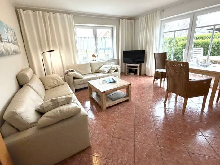 Apartamento inteiro, Apartamento 'Anna Nordsee' com Terraço Privado, Jardim Privado e Wi-Fi in Greetsiel, Krummhorn