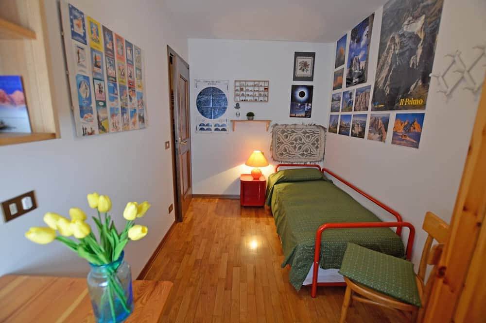 Ganze Wohnung, Apartment at the foot of Pelmo - Borca di Cadore center in Borca di Cadore, Dolomiti Superski