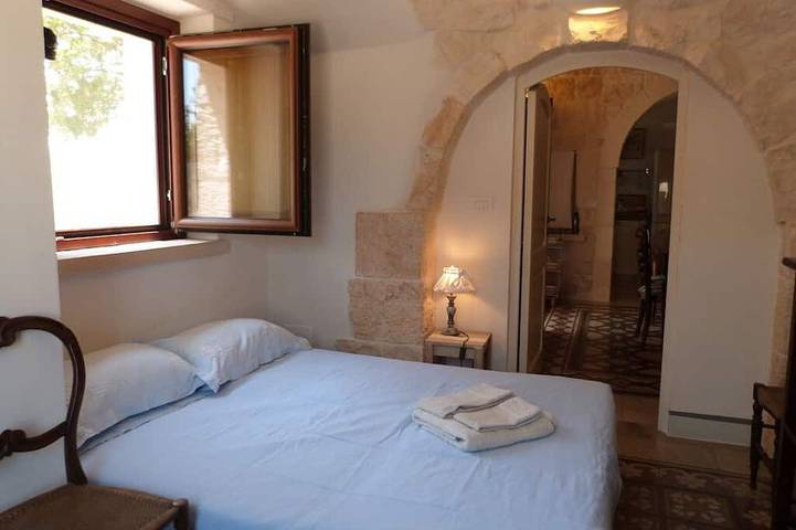 San Michele - La Vita a Cono - Splendido trullo a Cisternino in Cisternino, Salento