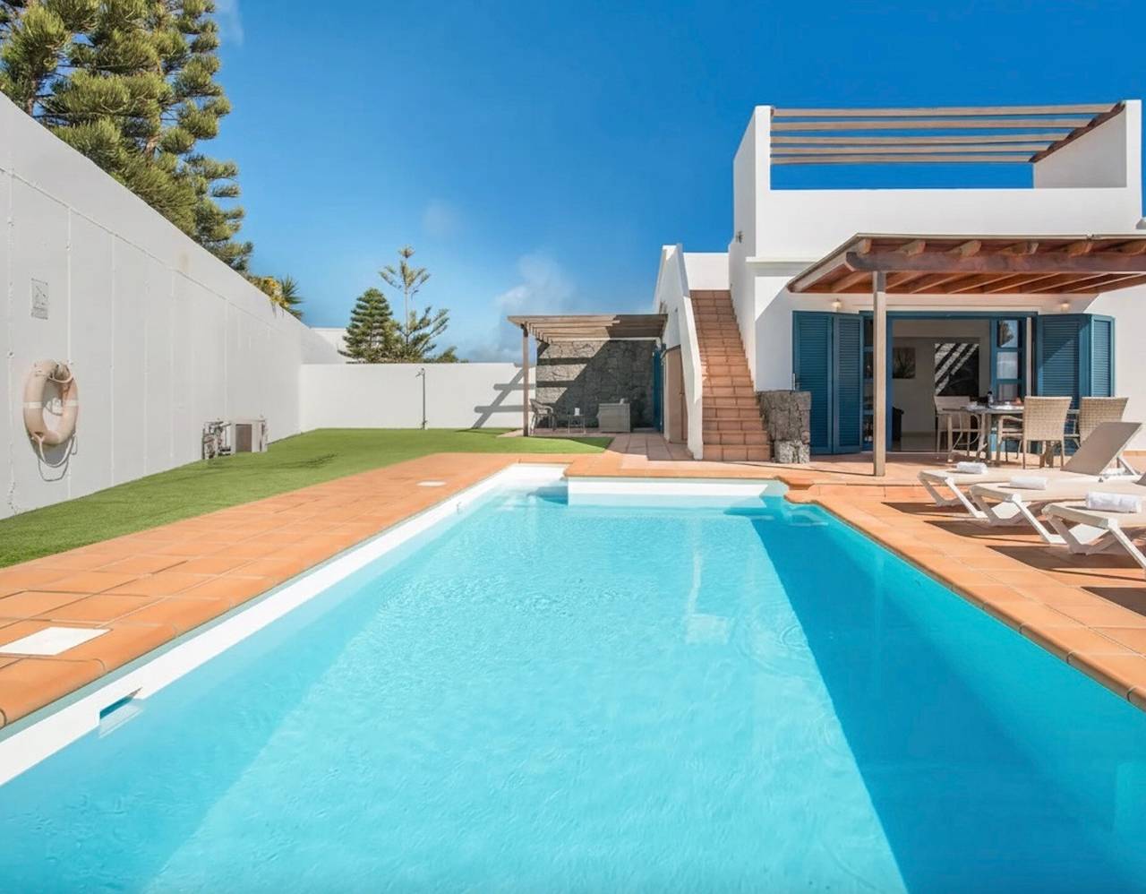 Ferienhaus "Villa Alegranza" mit privatem Pool, Wlan, Klimaanlage, Garten und Terrassen in Playa Blanca, Yaiza